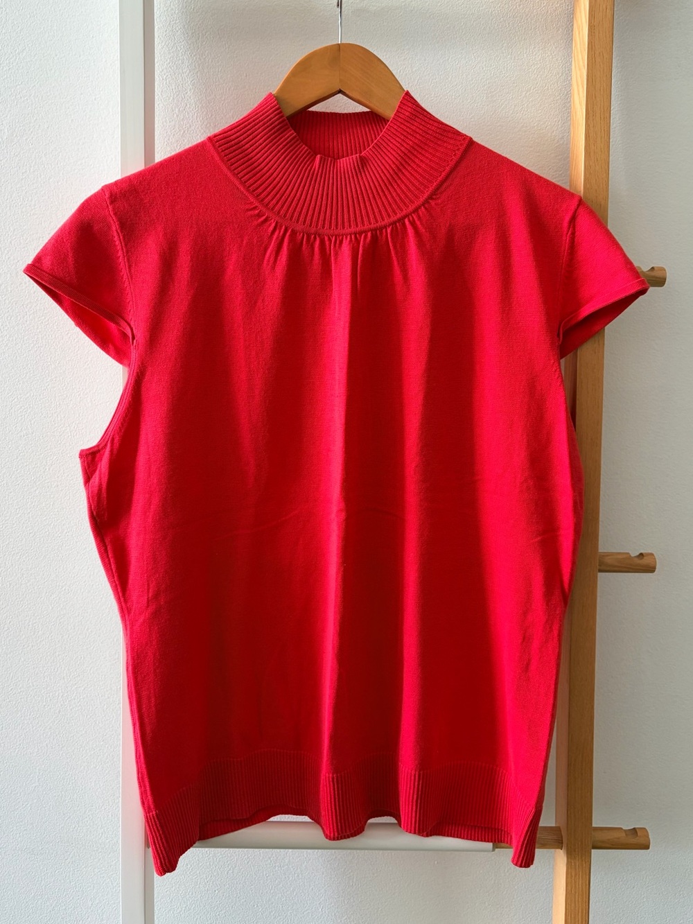 Women’s C’est City Red Short Sleeve Mock Neck Top